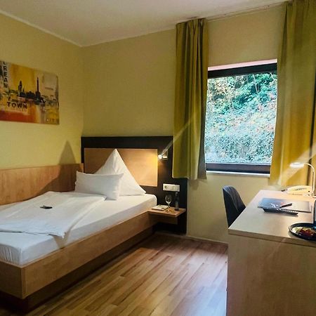 Hotel Waldesruh Mühltal Esterno foto