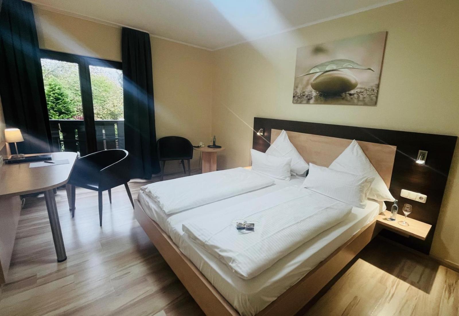 Hotel Waldesruh Mühltal Esterno foto
